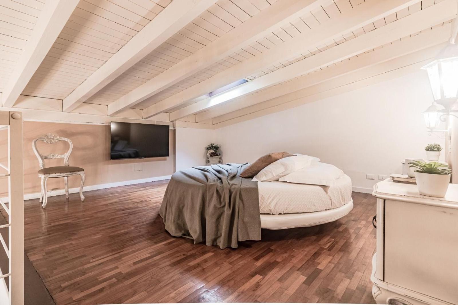Thea - Centro Storico Bed & Breakfast Monza Ngoại thất bức ảnh